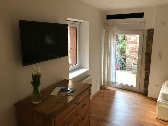 Buedinger Hof Apartment Weinheim Bagian luar foto