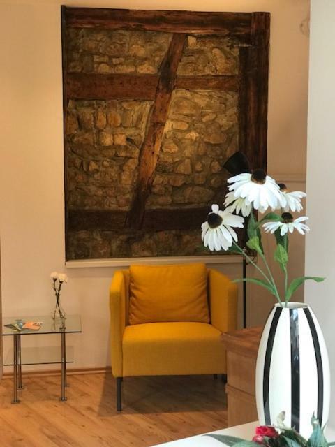 Buedinger Hof Apartment Weinheim Bagian luar foto