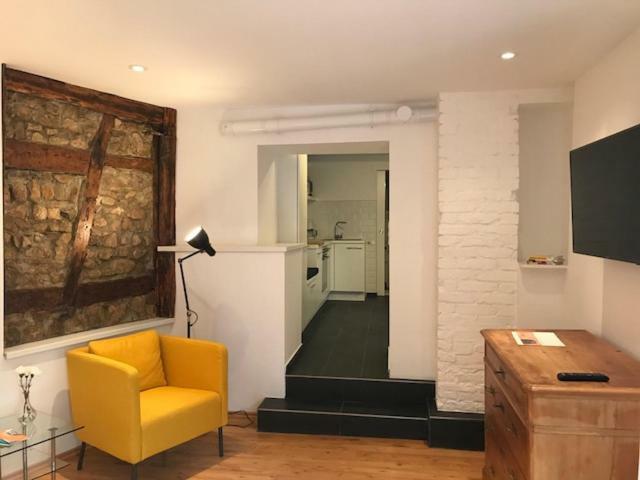 Buedinger Hof Apartment Weinheim Bagian luar foto